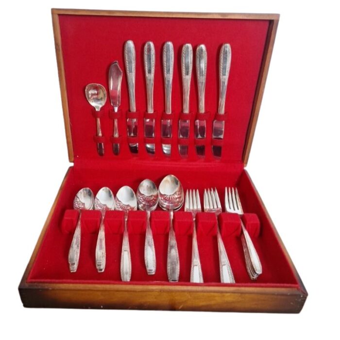 Vintage WALLACE Brothers SILVERPLATE Flatware Set SHARON Pattern 40 Pieces 1926